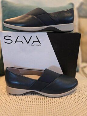 SAVA by SoftWalk Hanna Leather Slip-On Navy Size 38 (US 7.5/8)